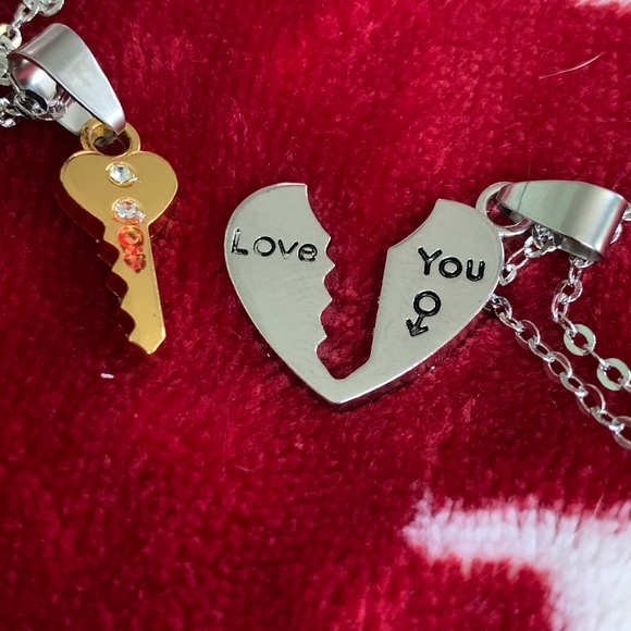 2Pcs European Sliver Plated Key Pendant Necklaces - Picture 6 of 6